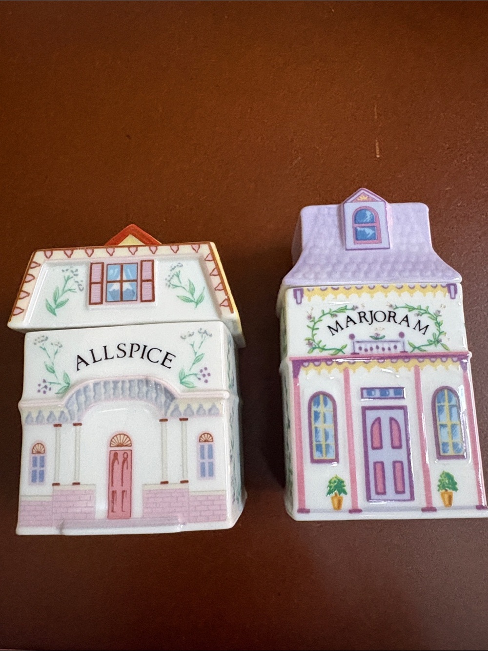 Lenox Dainty Allspice & Marjoram Spice House Pair